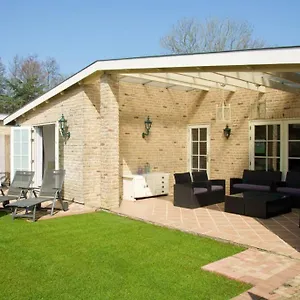 Spaanse Met Ruime Tuin Nabij Amsterdam Villa Vijfhuizen