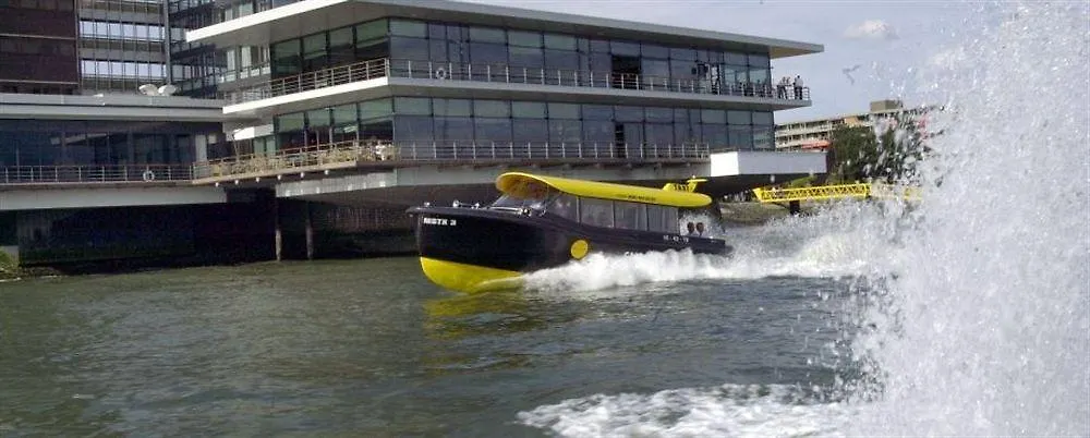 Delta Hotel Vlaardingen 4*,